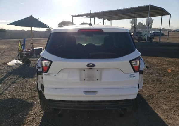 Ford Escape cena 34900 przebieg: 94420, rok produkcji 2017 z Okonek małe 67